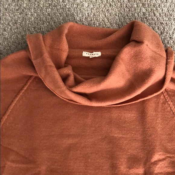 Promesa size M sweater - Picture 2 of 6